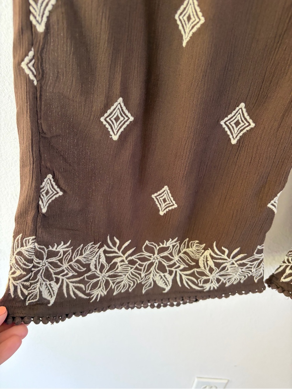 Sundance Brown Embroidered Pull-On Crochet Tassel Cropped Wide Leg Pants Small - Picture 4 of 7